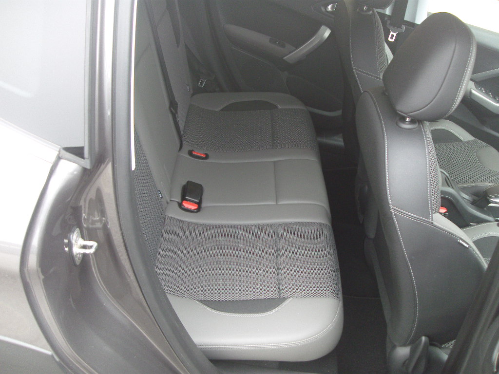 PEUGEOT 2008 1.6 HDI ALLURE - Clicca l'immagine per chiudere